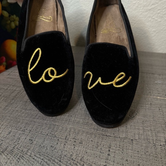AEROSOLES Black and Gold Betunia  Loafers with Stylish Embroidery - Picture 2 of 12
